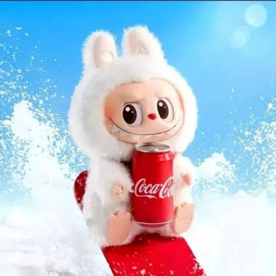 Labubu Coca-Cola Sentado Latinha